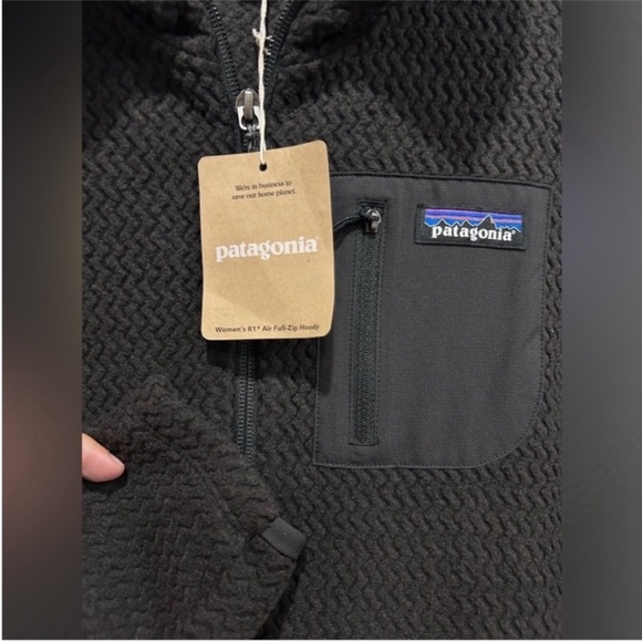 Patagonia Women's Medium R1 Air Full-Zip Jacket Hoody Black NWT Lightweight - Picture 5 of 11